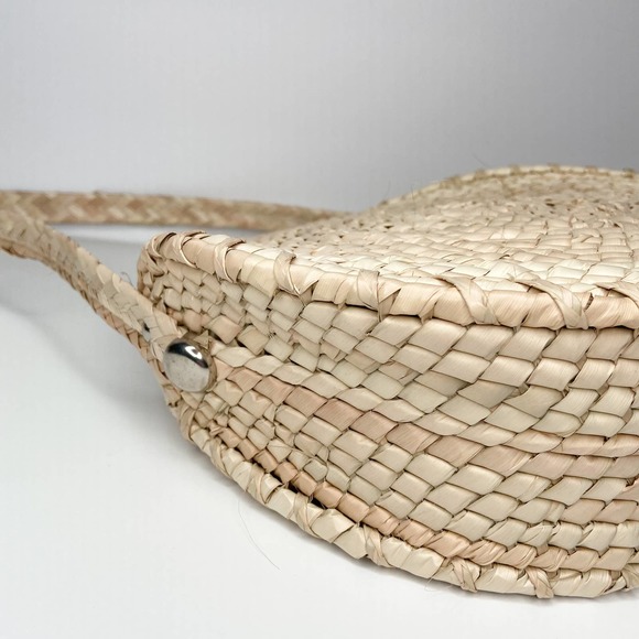 vintage wicker handbag, round wicker purse, vintage wicker purse with strap - Picture 2 of 10